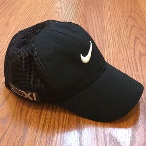 Like new black nike cap